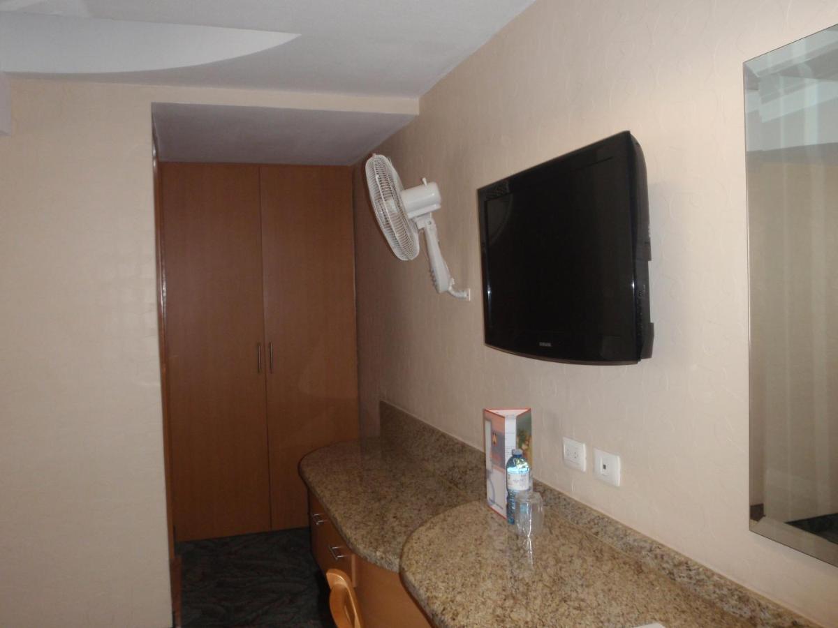 Hotel Plaza Las Fuentes San Juan San Juan Cuautlancingo Rom bilde