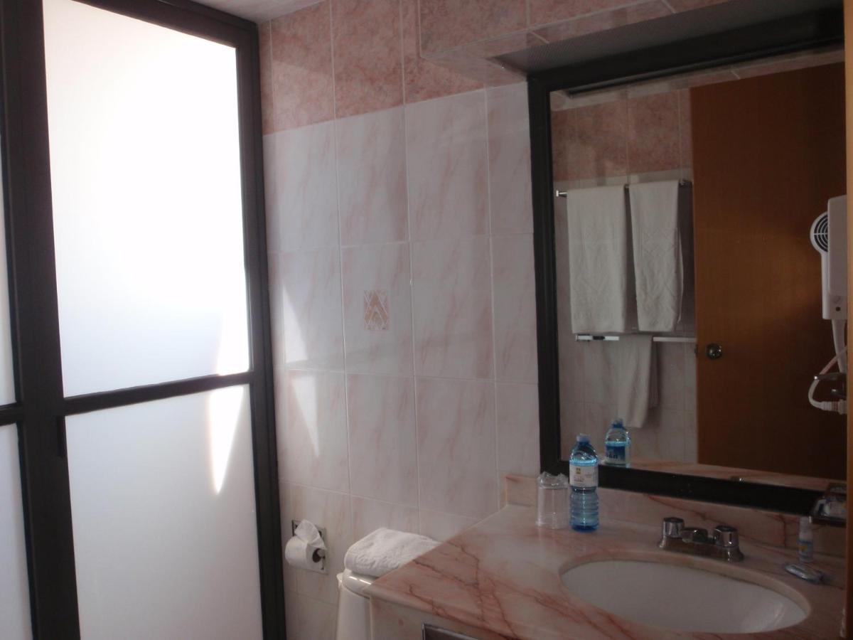 Hotel Plaza Las Fuentes San Juan San Juan Cuautlancingo Rom bilde