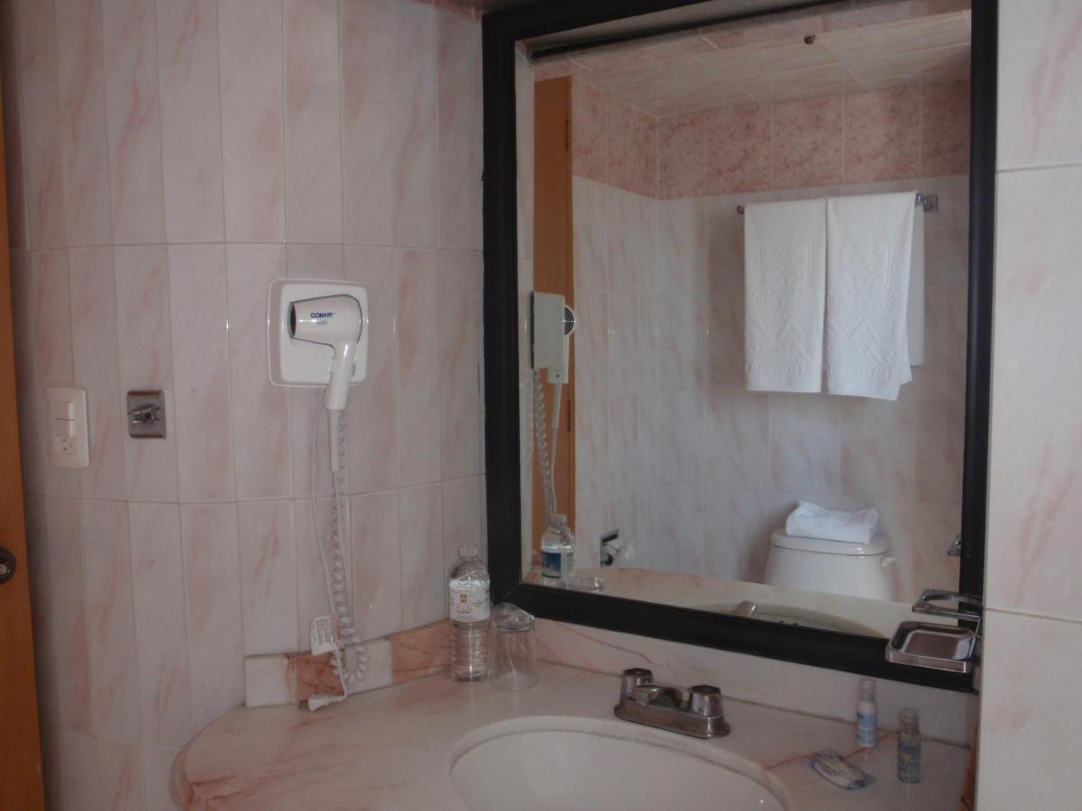 Hotel Plaza Las Fuentes San Juan San Juan Cuautlancingo Eksteriør bilde